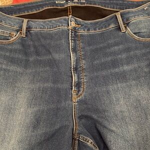 Old Navy High Rise Rockstar Super Skinny Jeans Women’s Size 28. NWOT!